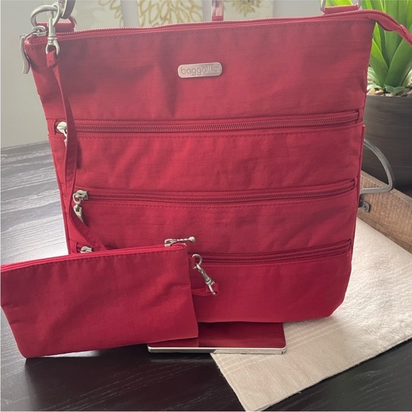 2 bagallini crossbody purses - Picture 3 of 11